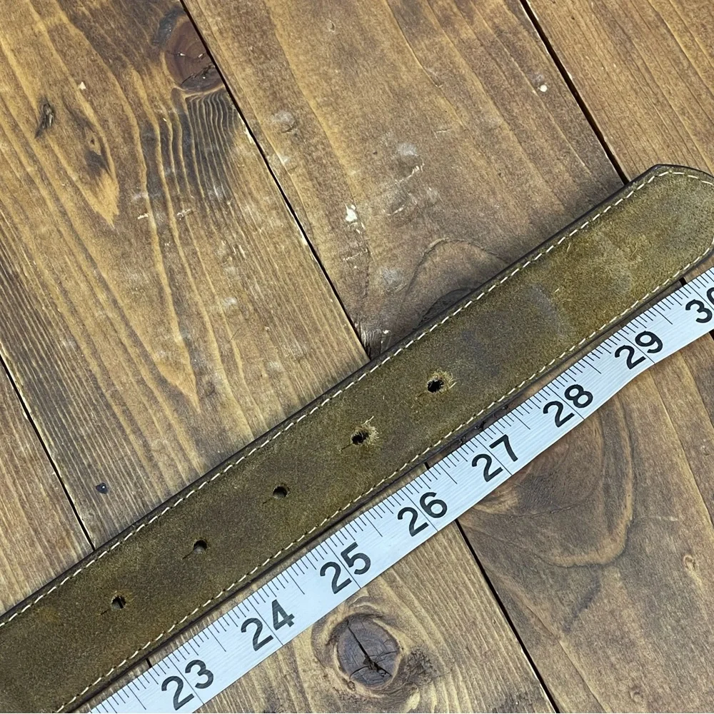 Cody James kids size medium brown leather belt with pistol buckle